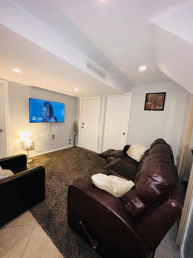 Deluxe Double Room- Hazel Stays Μισισάουγκα Εξωτερικό φωτογραφία